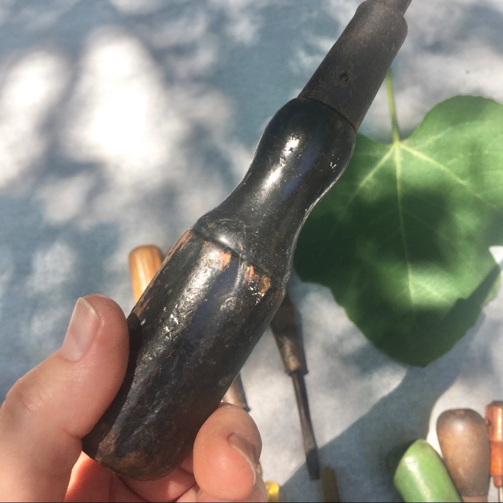 SOLD Bundle of Vintage Collectible Screwdrivers - Picture 2 of 4